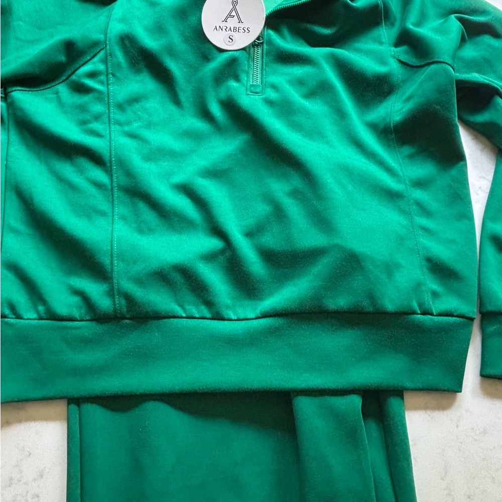 NWT Green ANABESS Tracksuit